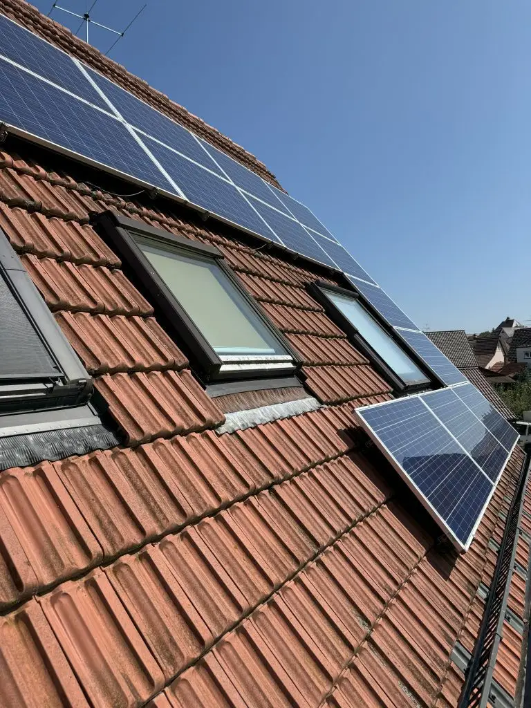 Referenzbild PV Anlage auf einem Dach
