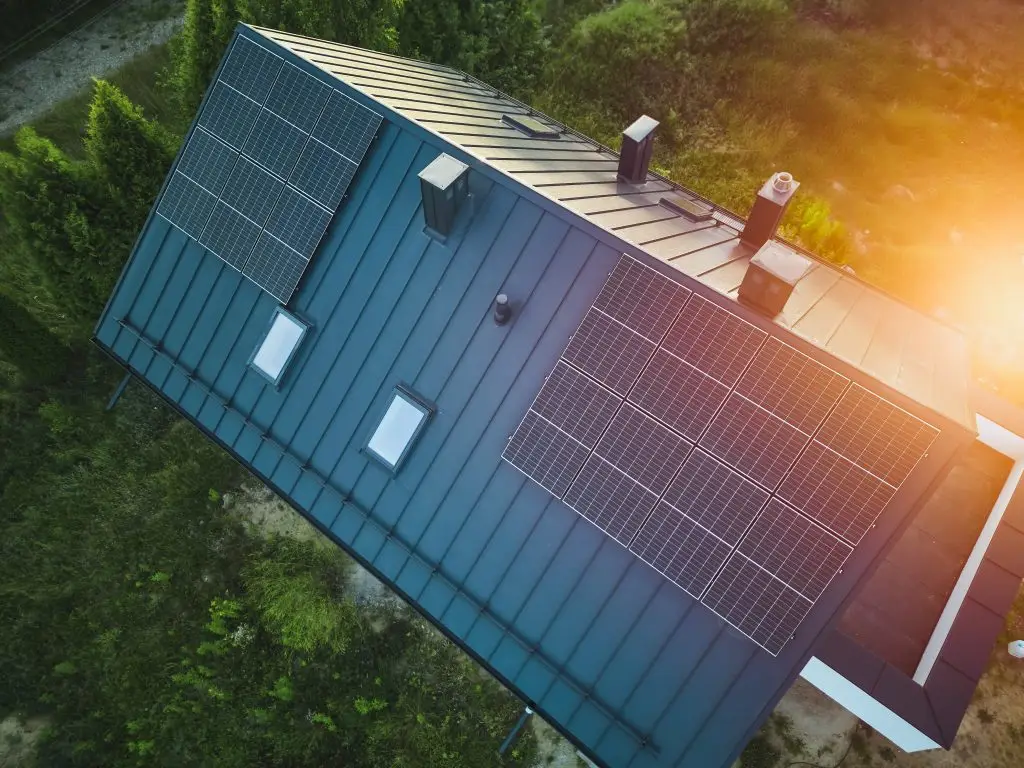 Hausdach mit PV Anlage