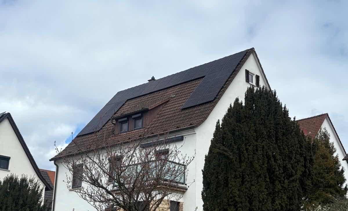 14,26 kWp Photovoltaikanlage mit Speicher in Plochingen im Landkreis Esslingen, installiert von HUMMEL energize